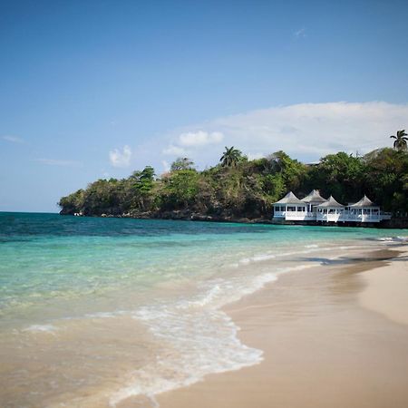 Couples Tower Isle (Adults Only) Hotel Очо Риос Екстериор снимка